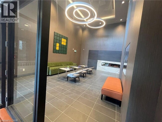 Building Photo - 95 Dundas St W