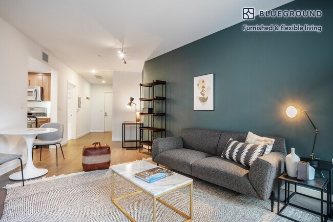 Foto del edificio - 375 N La Cienega Blvd