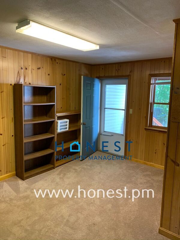Foto del edificio - 668 Pond Rd