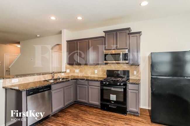 Foto del edificio - 3410 Bainbridge Hill Ln