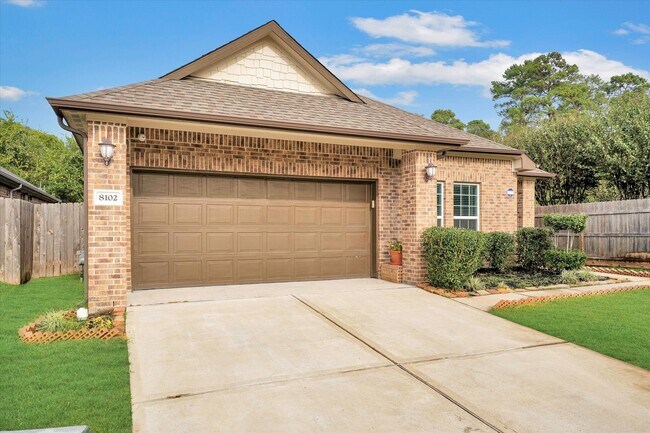 Foto del edificio - 8102 Sutton Crest Dr