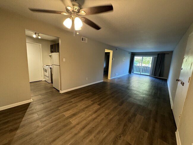 Building Photo - THE VILLAGES SOUTH 330