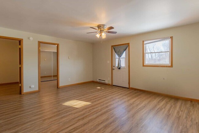 Foto del edificio - 315 W Railroad St