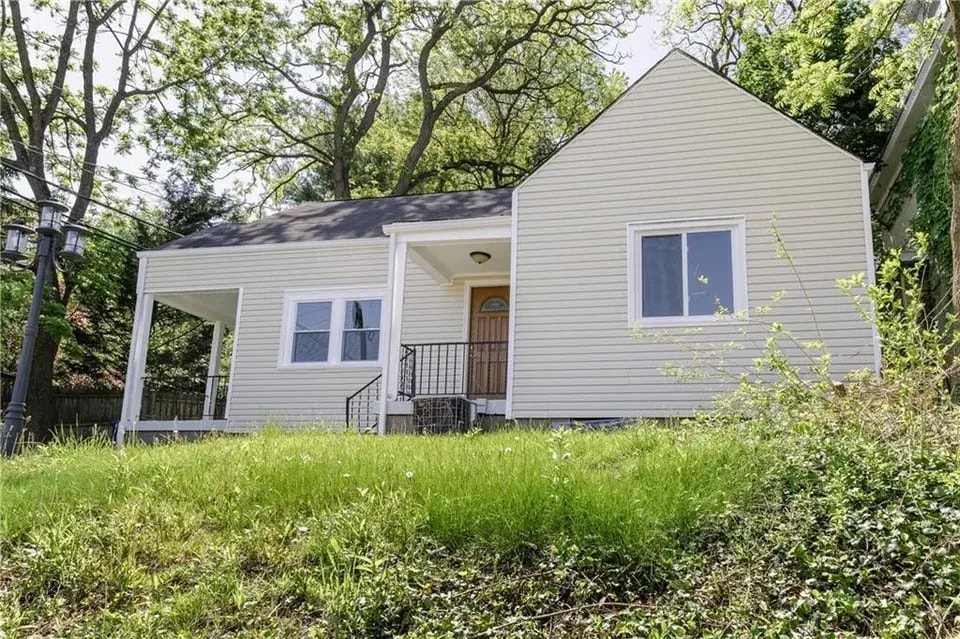 Primary Photo - 228 E Agnew Ave