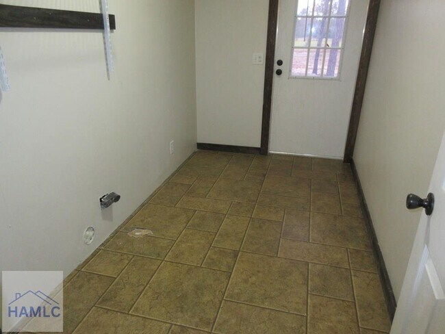 Foto del edificio - 118 Gopher Ridge Rd