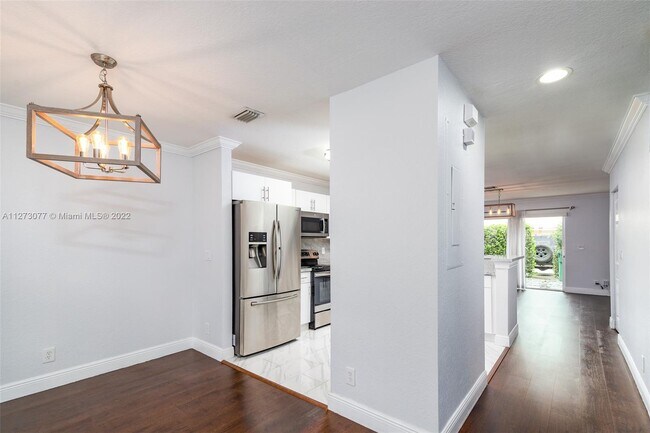 Foto del edificio - 10023 SW 24th St