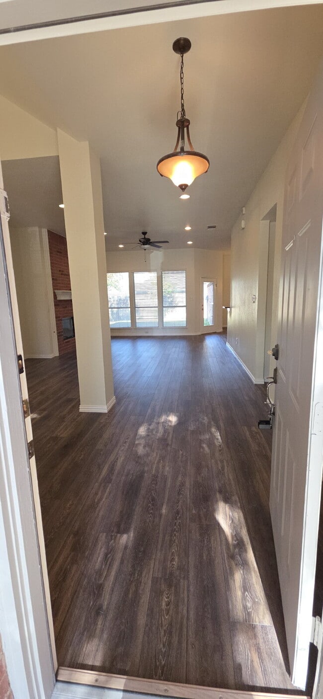 Building Photo - 629 Dorchester Dr