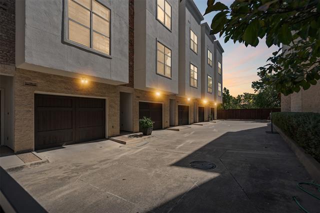 Foto del edificio - 720 E 1st St