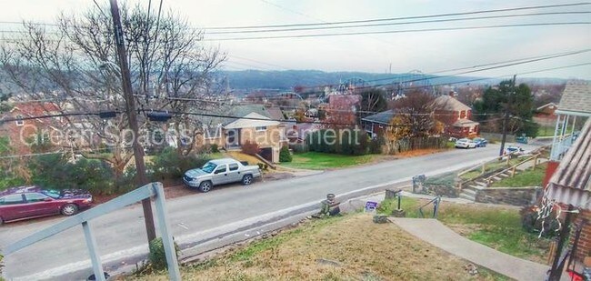 Building Photo - 4120 Outlook Dr