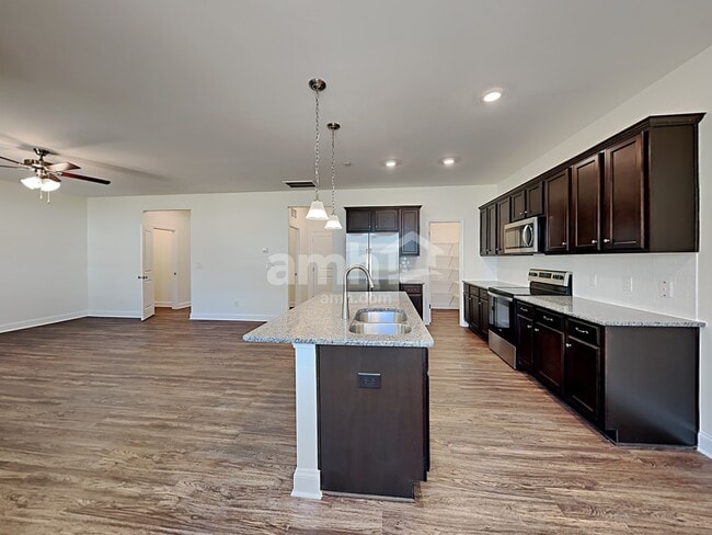 Foto del edificio - 3272 Brierhill Rd