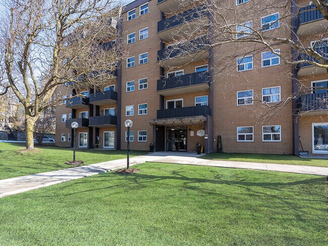 Building Photo - Hanover Tower Apartments  