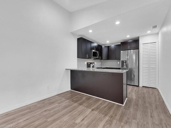 Foto del edificio - 5620 Foxlake Dr