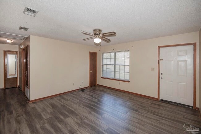 Building Photo - 496 Lownde Ave