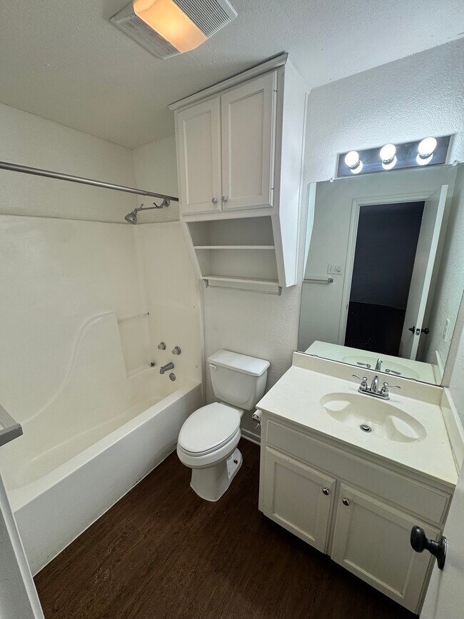 Foto del edificio - 1223 James Ave