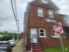Building Photo - 732 Idlewood Ave