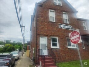 Building Photo - 732 Idlewood Ave