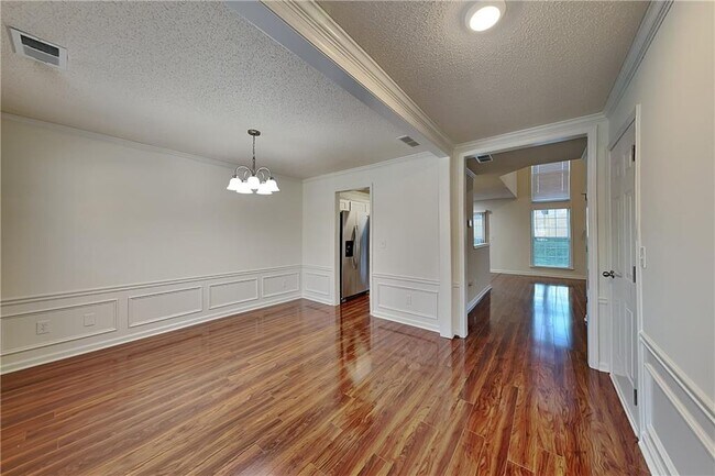 Foto del edificio - 595 Alstonefield Dr