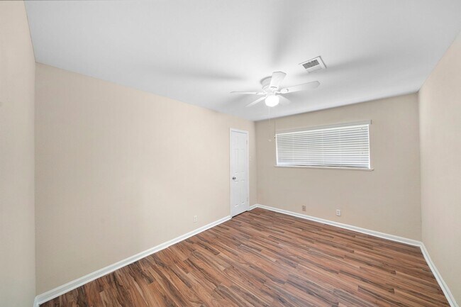 Foto del edificio - 2311 20th Ave N