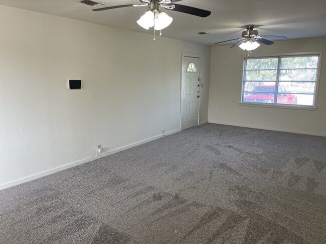 Building Photo - 12341 TX-21