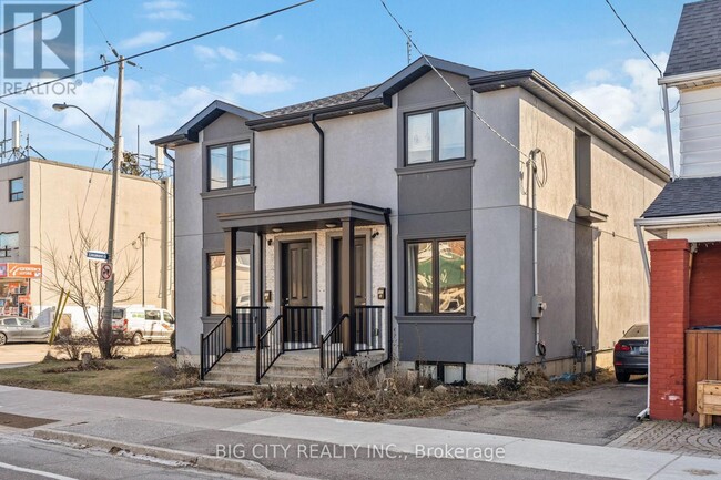 Building Photo - 465a Cosburn Ave.