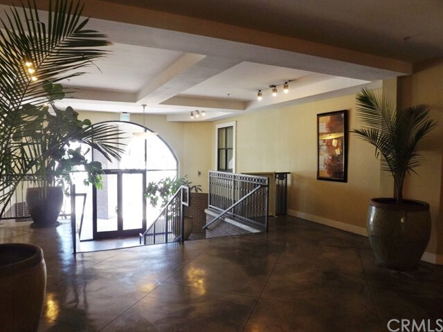 Foto del edificio - 395 E 4th St