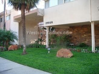 Primary Photo - 17950 Burbank Blvd
