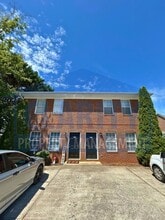 Building Photo - 865 Stone Glen Trail NW
