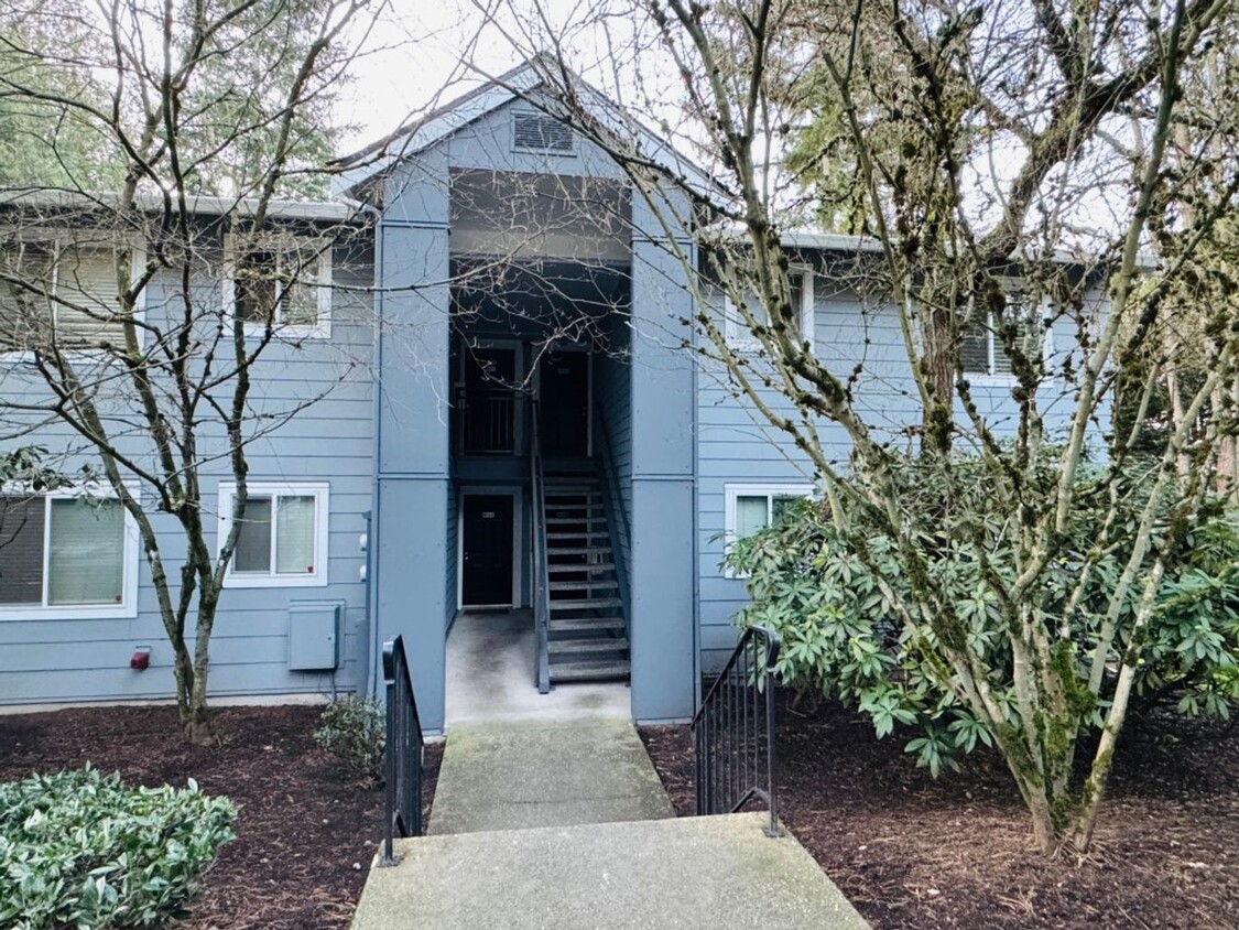 Foto principal - 2Bd/2Ba Kirkland Condo