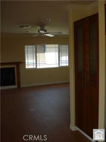 Foto del edificio - 1519 W 208th St