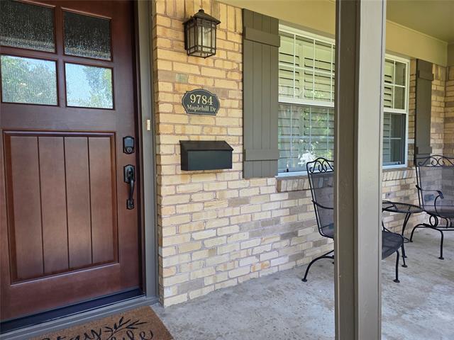 Foto del edificio - 9784 Maplehill Dr