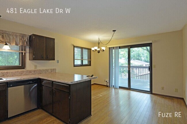 Foto del edificio - 481 W Eagle Lake Dr