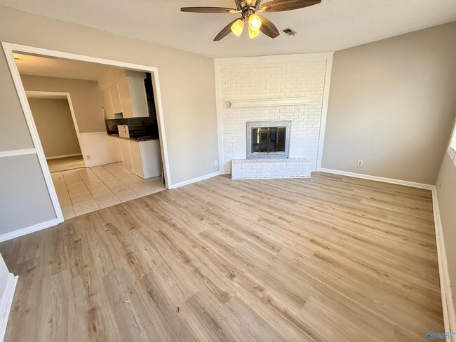 Foto del edificio - 14011 Mariellen Rd SW