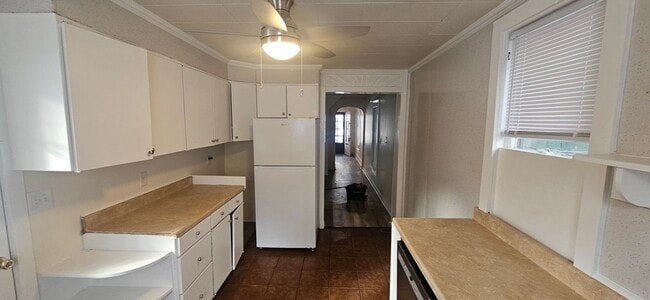 Building Photo - 3 bedroom, 1.5 bath, 2 story single family house