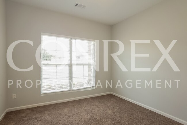 Building Photo - Stunning 4 Bedroom Home in Thomson with Gr...