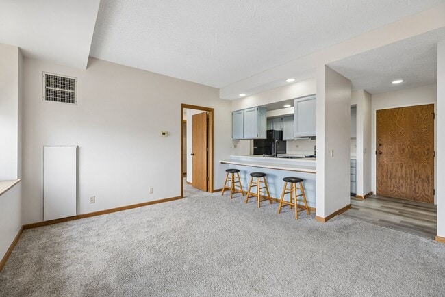 Building Photo - 139 N 11th St