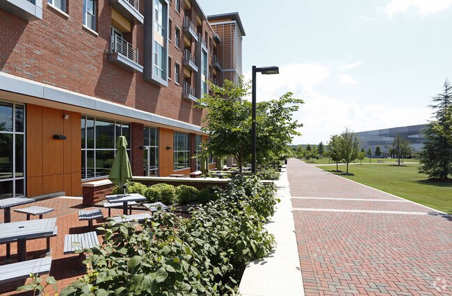 University Ridge Apartments