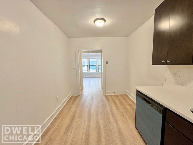 Foto del edificio - 2342 N Spaulding Ave