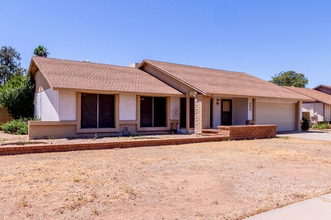 Foto del edificio - Comfortable 3-Bed, 2-Bath Home in Glendale...