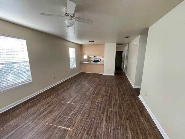 Foto del edificio - 2719 W Tharpe St
