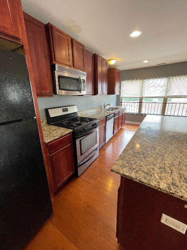 Foto del edificio - 6806 S Lafayette Ave
