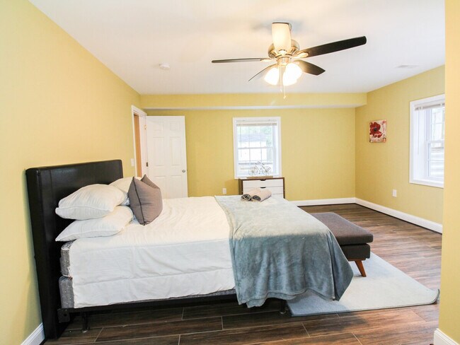 Foto del edificio - 2762 Cameron Rd