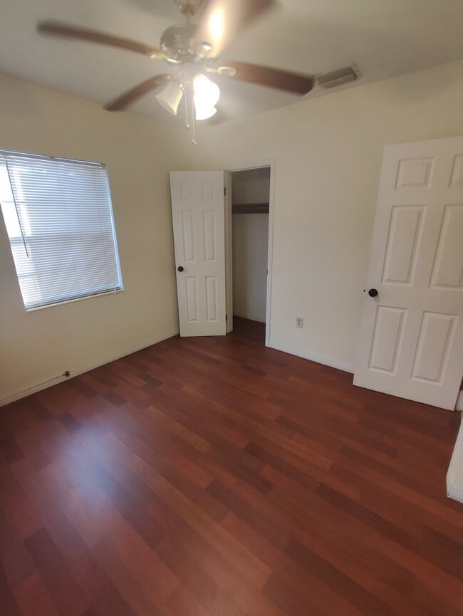 Building Photo - 2955 SW 38th Ave
