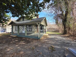 Building Photo - 4007 Indiana Ave