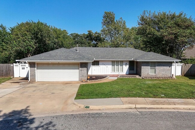 Building Photo - 7016 Stonycreek Dr
