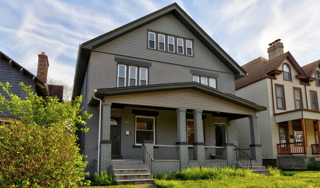 Foto del edificio - 1515-1517 Hawthorne