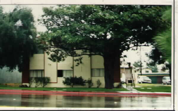 Primary Photo - 9325 Mills Ave