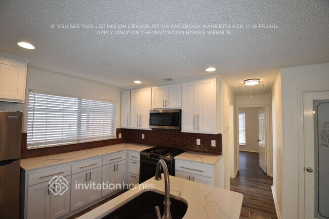 Building Photo - 2217 Merrimac Ln