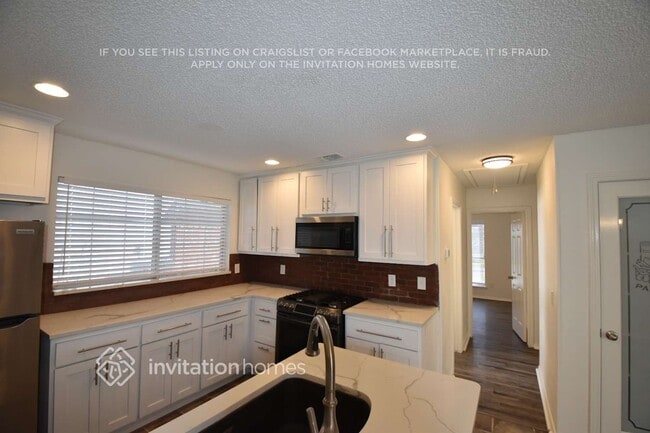 Foto del edificio - 2217 Merrimac Ln