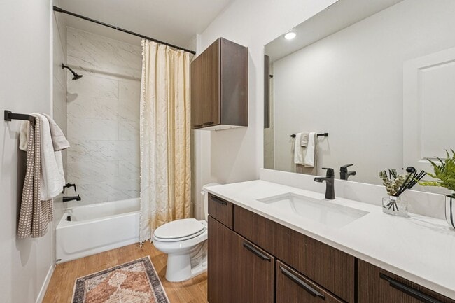 Interior Photo - Glenhaven