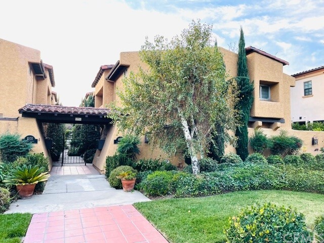 Foto del edificio - 1025 Holly Ave